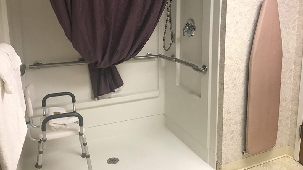 Handicap walk-in Shower