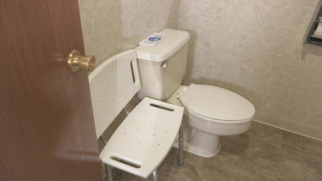 Kitchenette-Room_Bathroom-Accessability